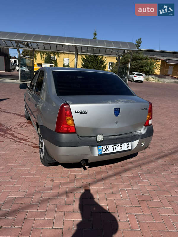 Седан Dacia Logan 2006 в Ровно