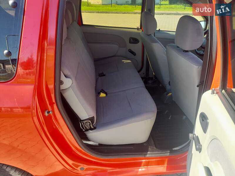 Седан Dacia Logan 2007 в Косове фото 15 Седан Dacia Logan 2007 в Косове