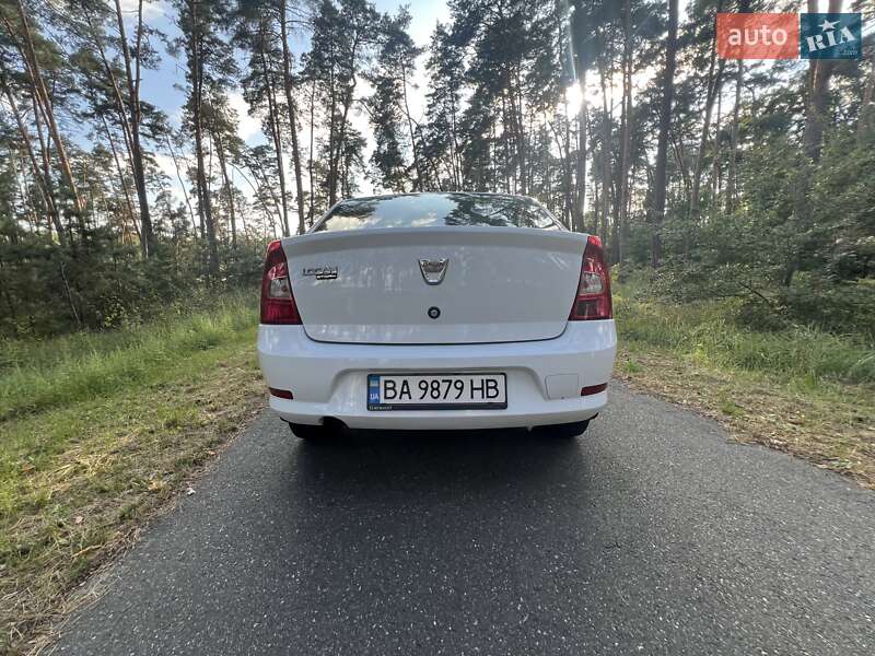 Седан Dacia Logan 2012 в Олександрівці