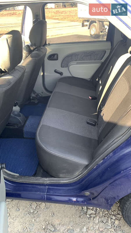 Седан Dacia Logan 2005 в Полтаві