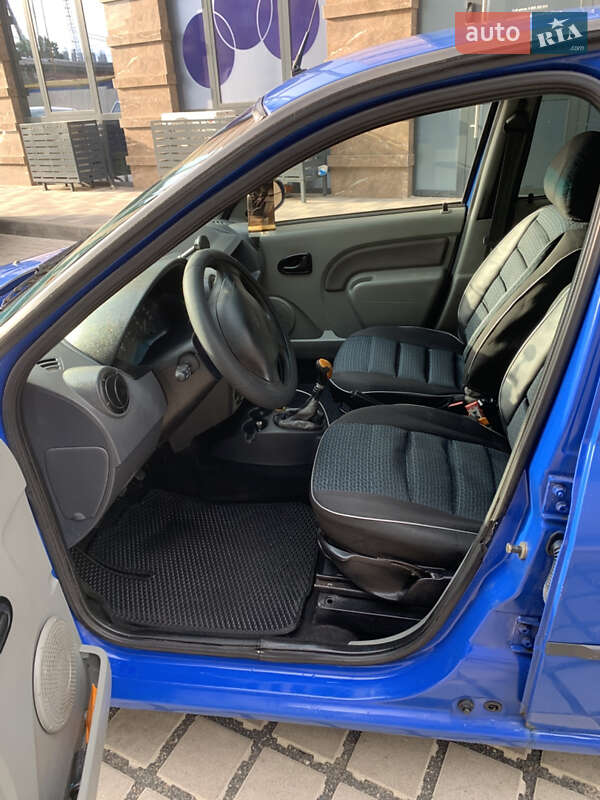 Седан Dacia Logan 2006 в Києві фото 8 Седан Dacia Logan 2006 в Києві
