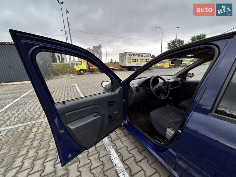 Седан Dacia Logan 2006 в Киеве фото 12 Седан Dacia Logan 2006 в Киеве