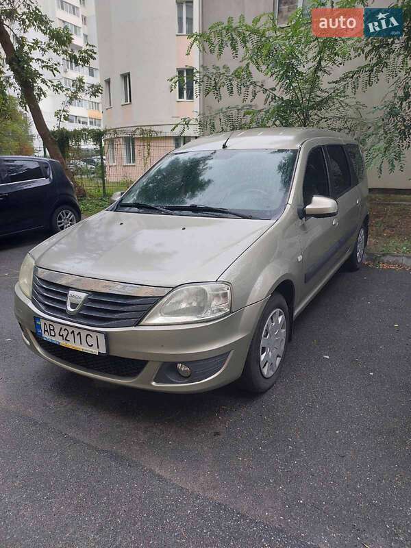Dacia Logan 2011
