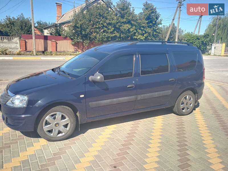 Седан Dacia Logan 2011 в Виннице