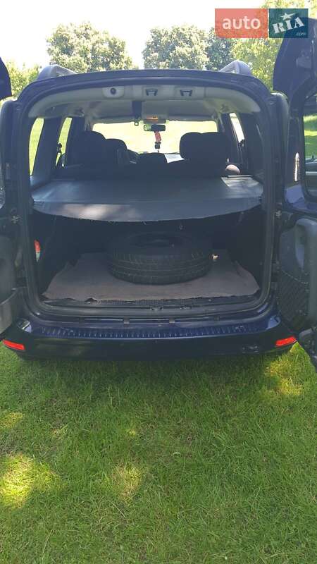 Универсал Dacia Logan 2011 в Ровно фото 10 Универсал Dacia Logan 2011 в Ровно