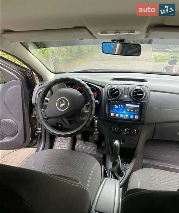 Седан Dacia Logan 2013 в Киеве