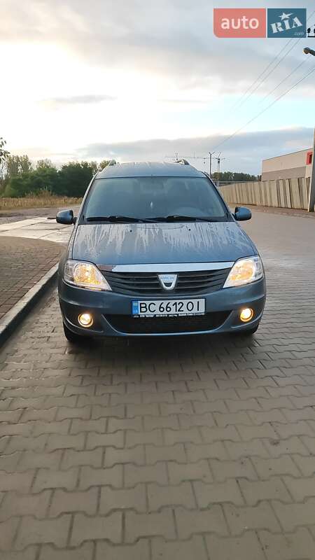 Седан Dacia Logan 2010 в Львові