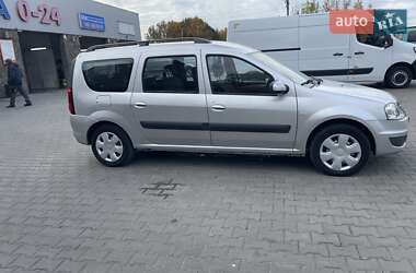 Седан Dacia Logan 2011 в 
