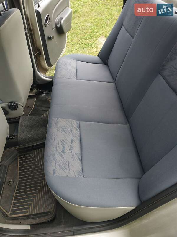 Седан Dacia Logan 2007 в Рівному фото 18 Седан Dacia Logan 2007 в Рівному