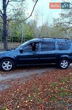 Седан Dacia Logan 2008 в Зміїві