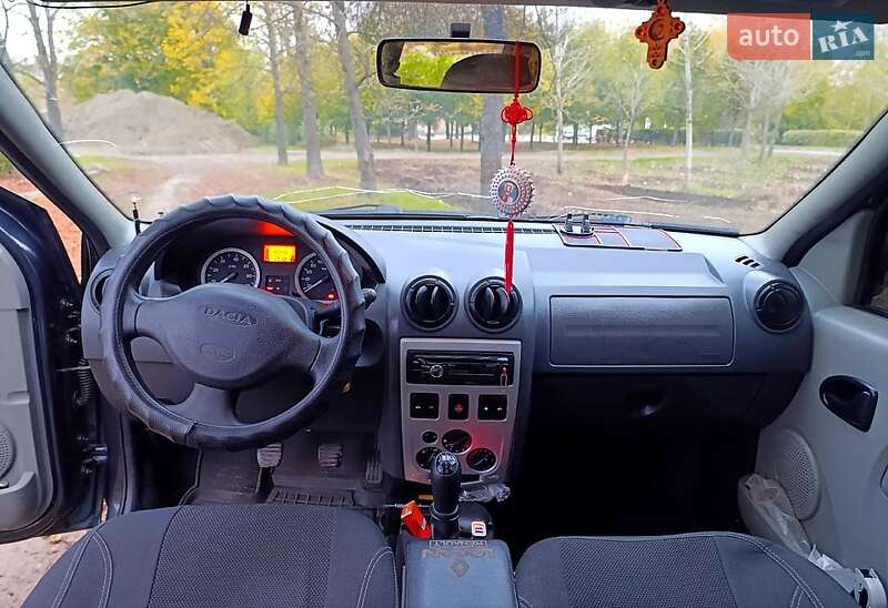 Седан Dacia Logan 2008 в Змиеве