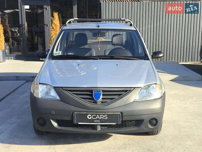 Седан Dacia Logan 2006 в Киеве