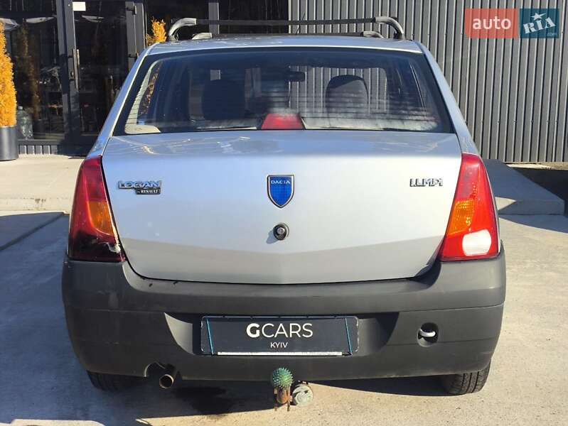 Седан Dacia Logan 2006 в Киеве