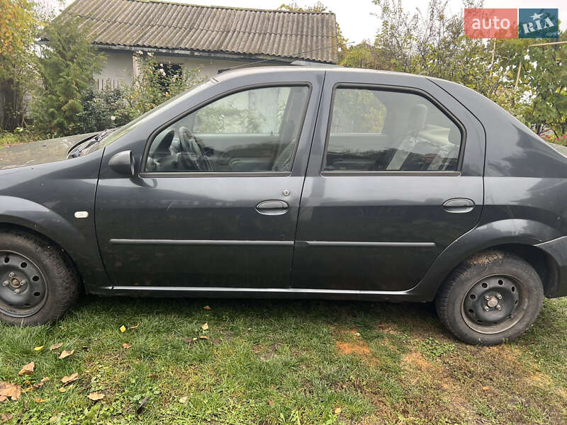 Седан Dacia Logan 2008 в Бобровиці