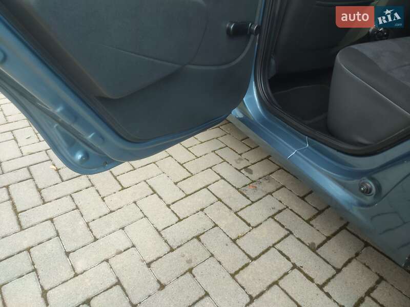 Седан Dacia Logan 2008 в Золочеві фото 42 Седан Dacia Logan 2008 в Золочеві