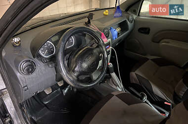 Седан Dacia Logan 2006 в  фото 7 Седан Dacia Logan 2006 в