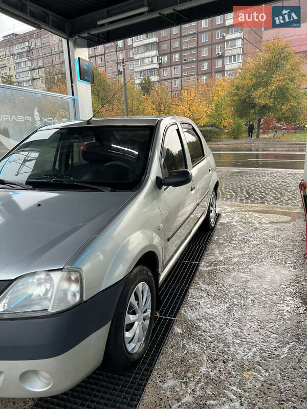 Седан Dacia Logan 2006 в Дніпрі фото 4 Седан Dacia Logan 2006 в Дніпрі