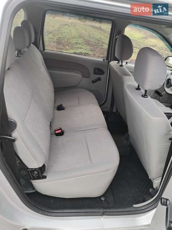 Седан Dacia Logan 2008 в Золотоноше