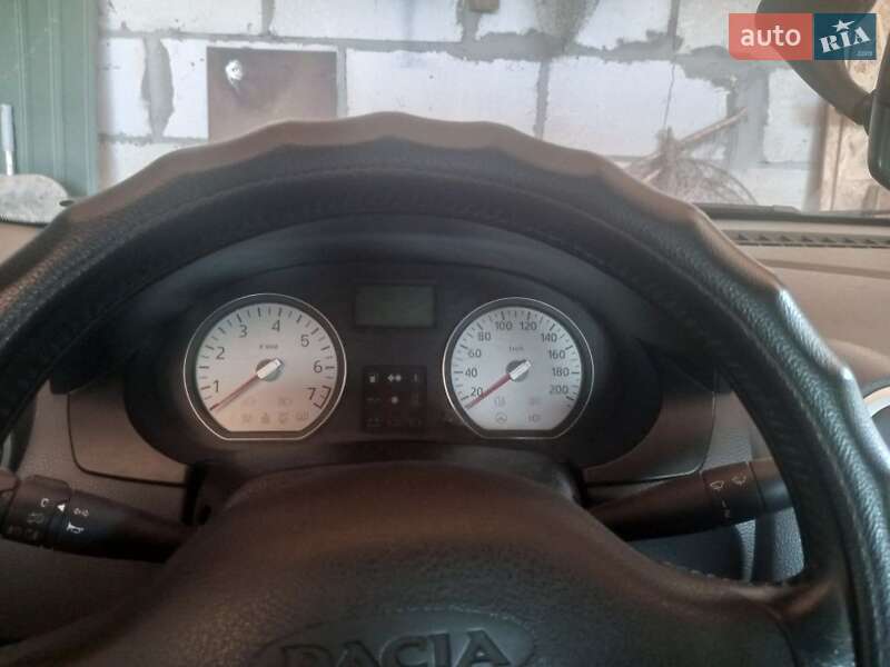 Седан Dacia Logan 2007 в Киеве фото 4 Седан Dacia Logan 2007 в Киеве