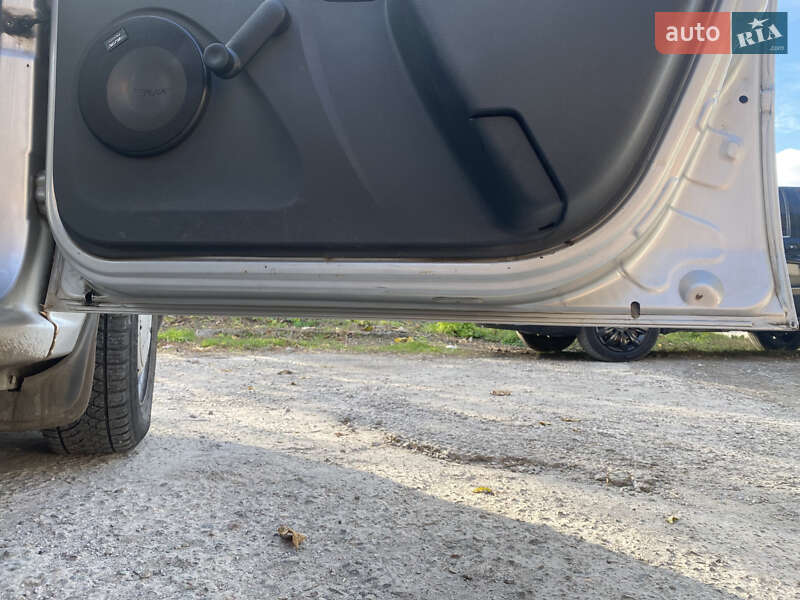 Седан Dacia Logan 2008 в Кам'янському