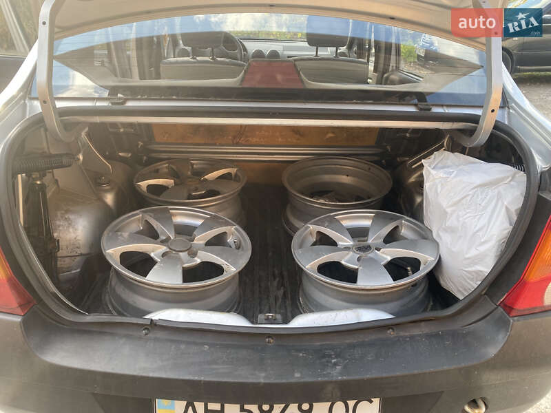 Седан Dacia Logan 2008 в Кам'янському