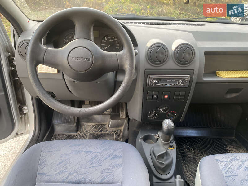 Седан Dacia Logan 2008 в Кам'янському