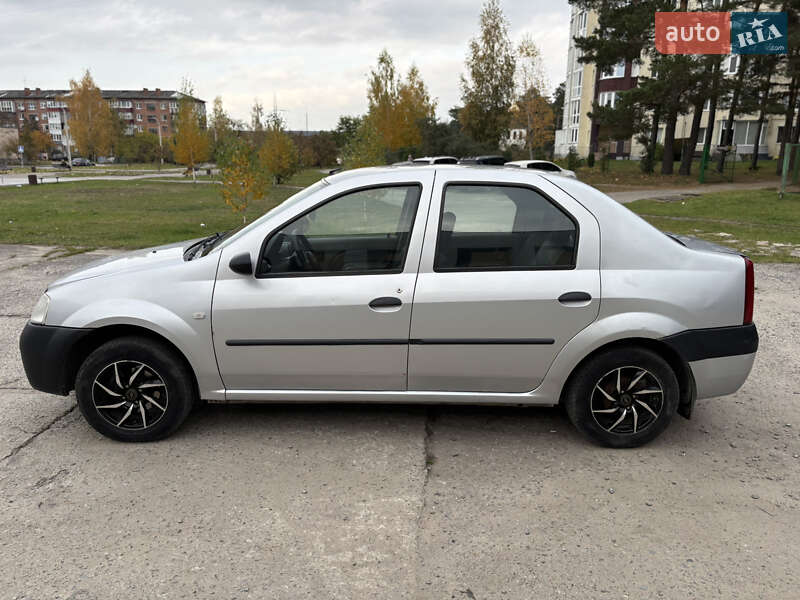 Седан Dacia Logan 2007 в Славуті