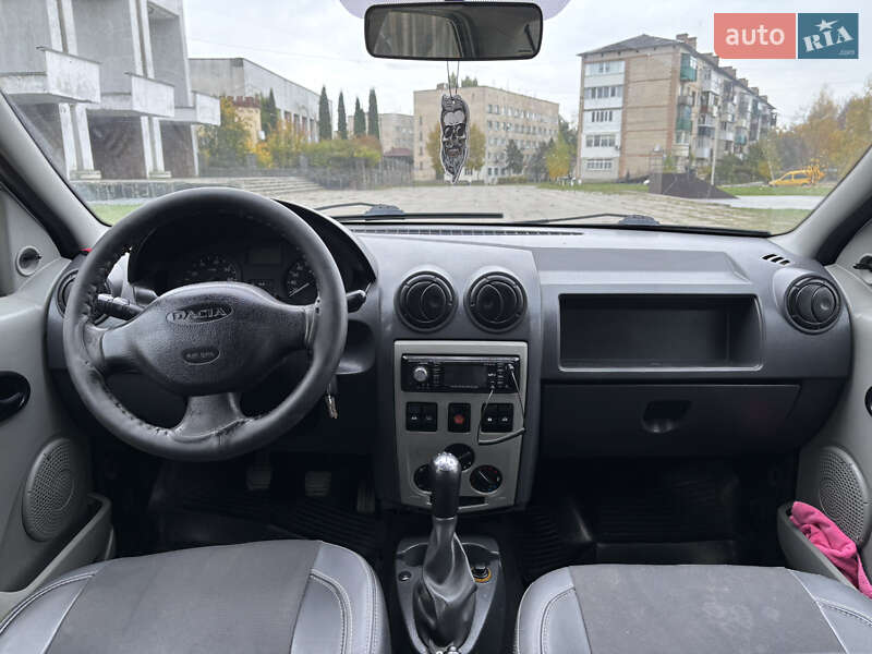 Седан Dacia Logan 2007 в Славуті