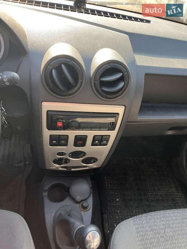 Седан Dacia Logan 2008 в Софіївській Борщагівці фото 3 Седан Dacia Logan 2008 в Софіївській Борщагівці