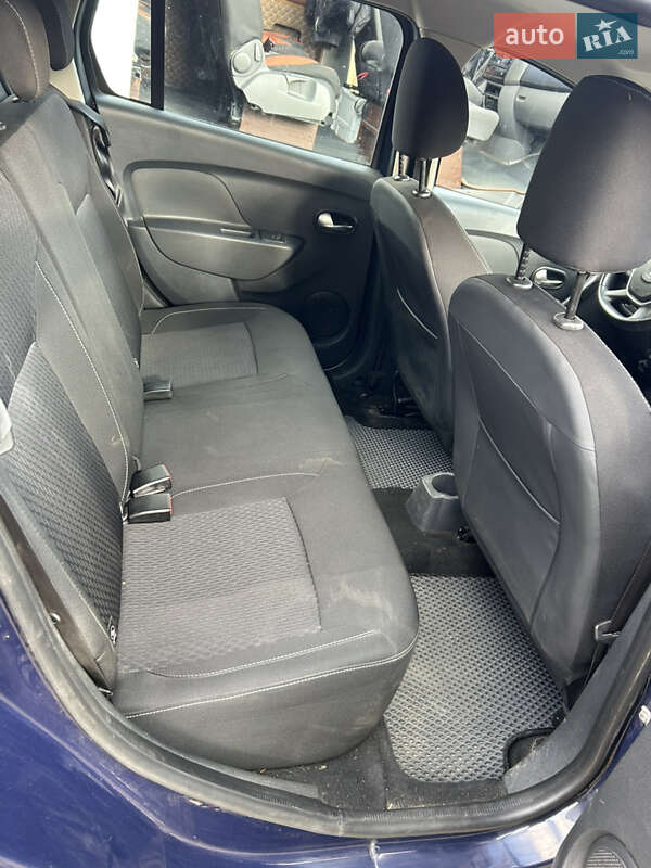 Седан Dacia Logan 2018 в Брошневе-Осаде