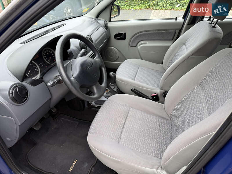 Седан Dacia Logan 2008 в Ровно
