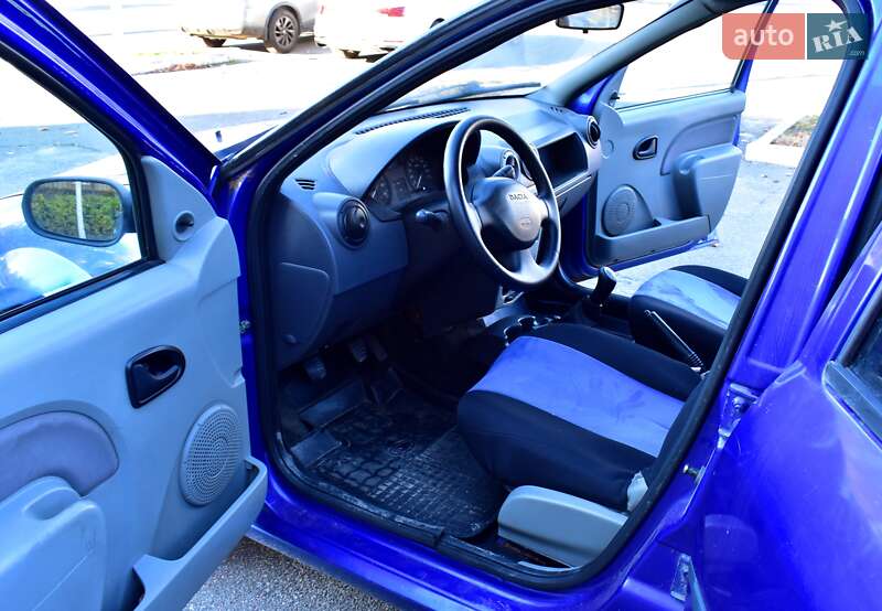 Седан Dacia Logan 2006 в Киеве