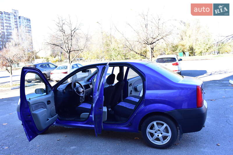 Седан Dacia Logan 2006 в Киеве