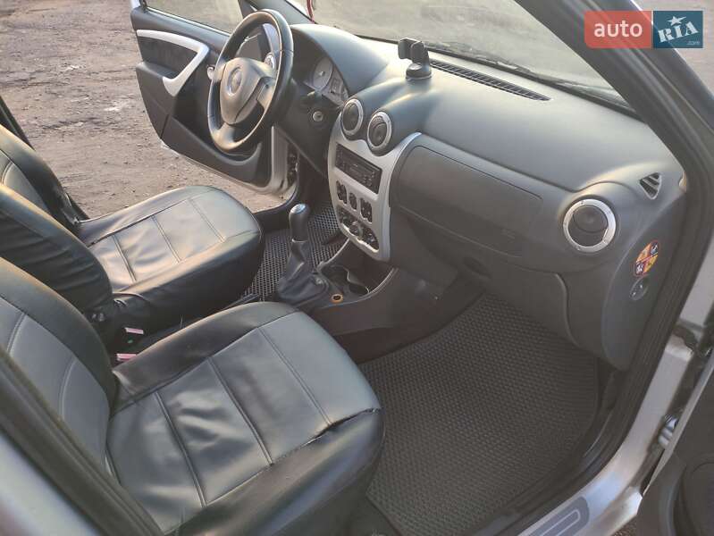 Седан Dacia Logan 2009 в Прилуках фото 15 Седан Dacia Logan 2009 в Прилуках