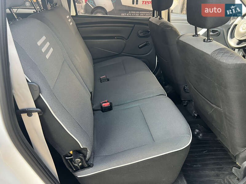 Седан Dacia Logan 2012 в Рівному фото 7 Седан Dacia Logan 2012 в Рівному