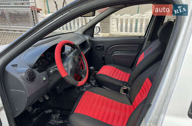 Седан Dacia Logan 2007 в Тернополі