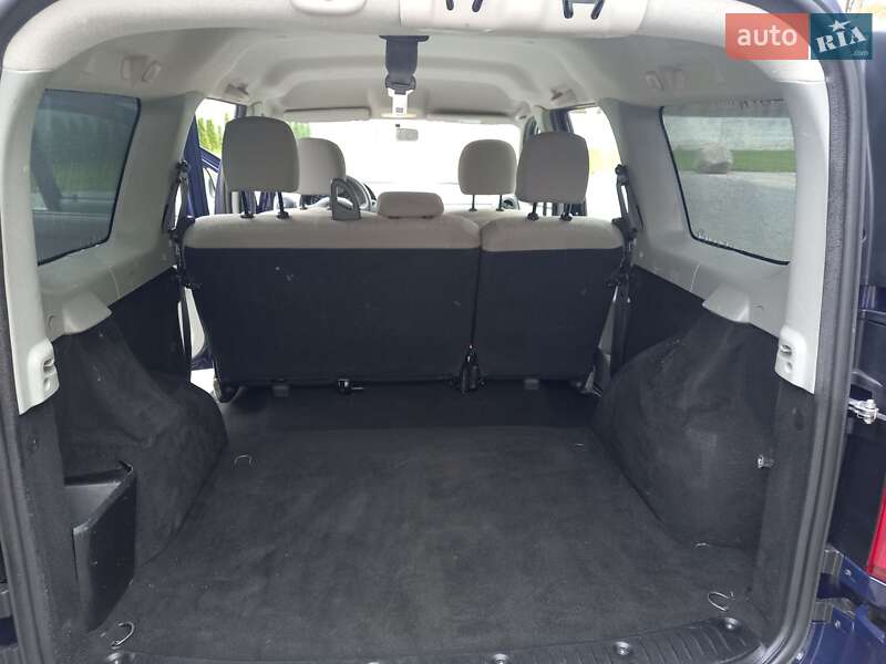 Седан Dacia Logan 2011 в Луцке фото 20 Седан Dacia Logan 2011 в Луцке