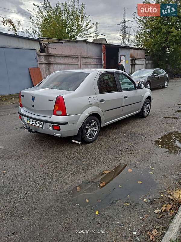 Седан Dacia Logan 2008 в Киеве