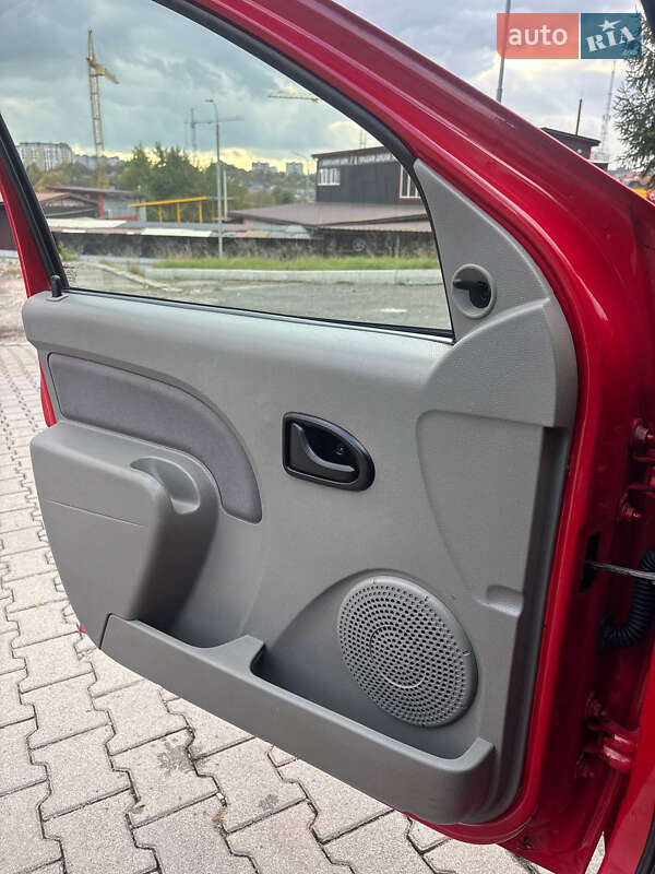 Седан Dacia Logan 2009 в Хмельницком