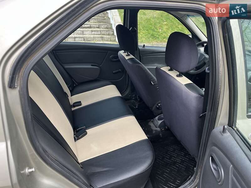 Седан Dacia Logan 2008 в Сумах