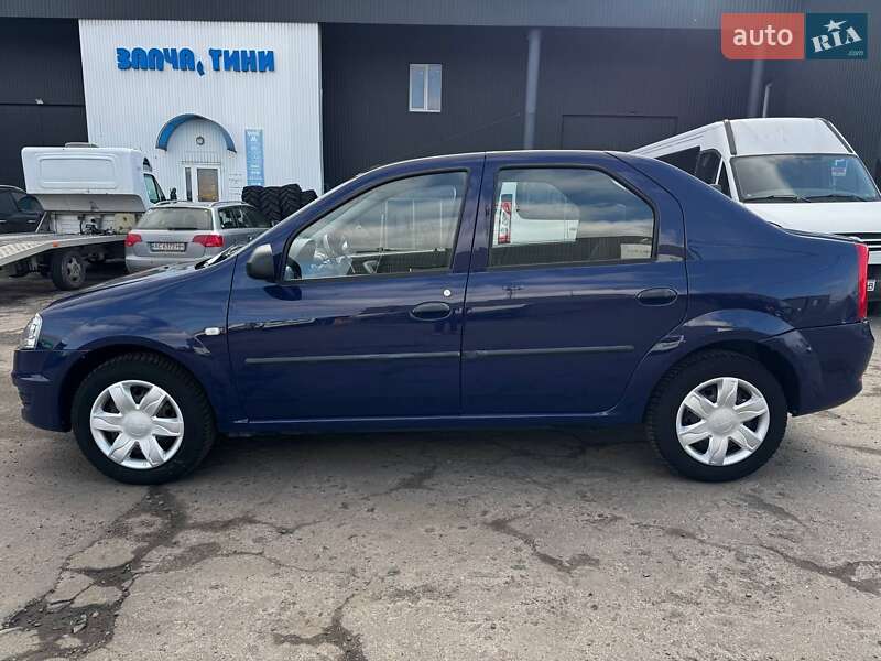 Седан Dacia Logan 2009 в Луцке