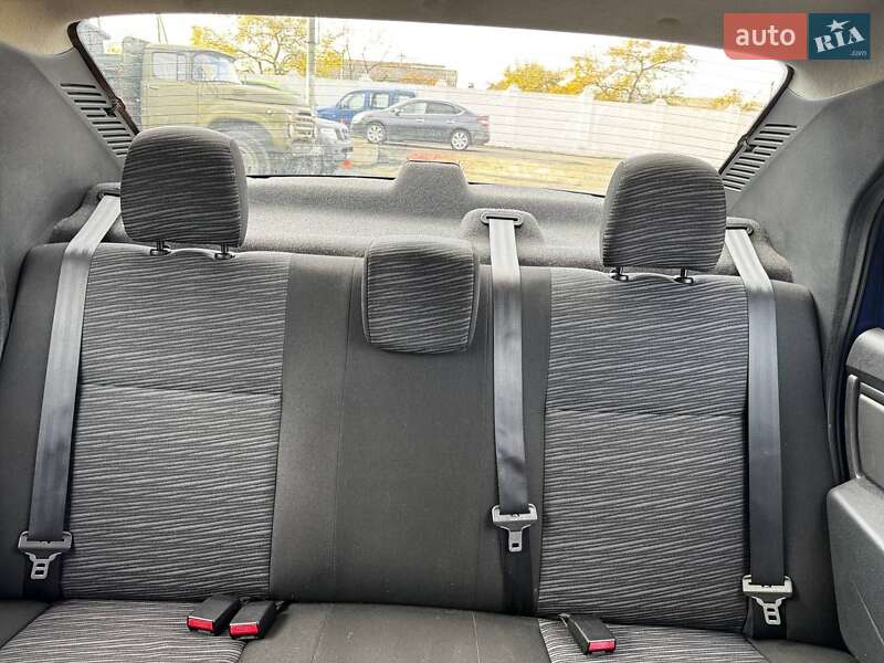 Седан Dacia Logan 2009 в Луцке