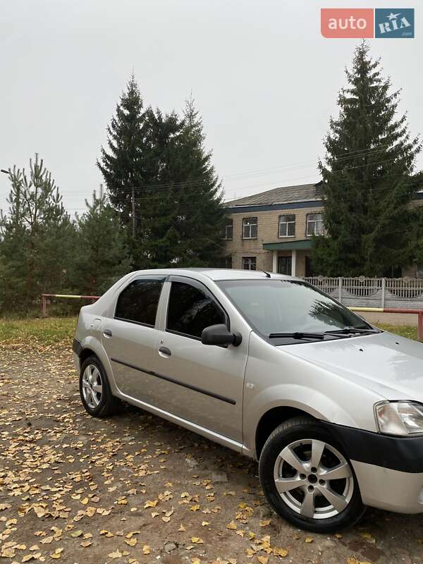 Седан Dacia Logan 2006 в Козельце