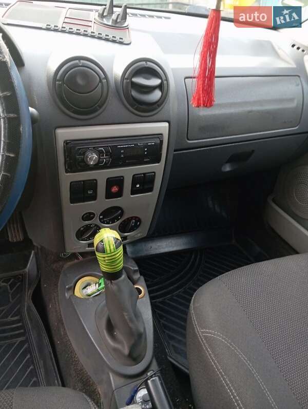 Седан Dacia Logan 2007 в Голованевске