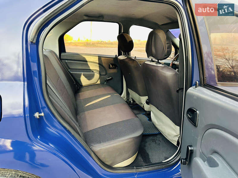 Седан Dacia Logan 2006 в Первомайську