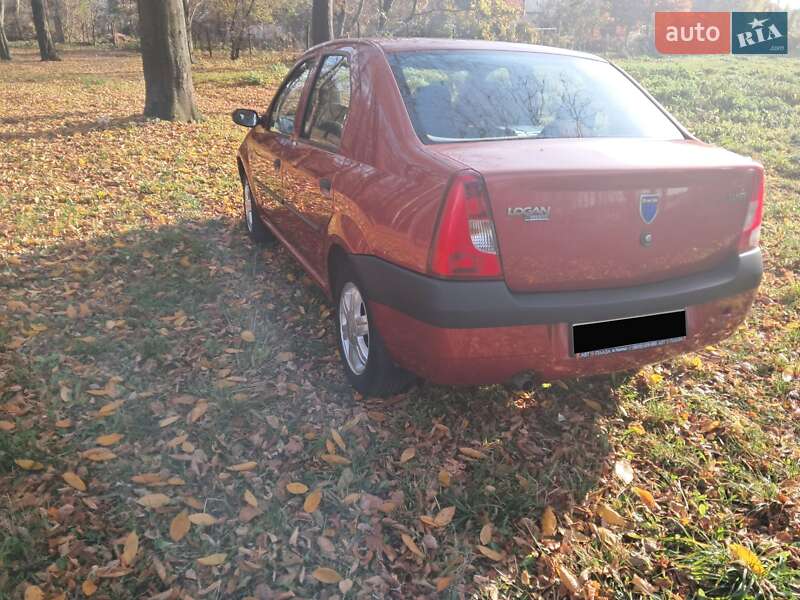 Седан Dacia Logan 2008 в Черновцах