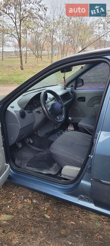 Седан Dacia Logan 2008 в Кропивницком фото 5 Седан Dacia Logan 2008 в Кропивницком