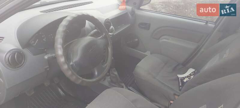 Седан Dacia Logan 2007 в Новомосковську