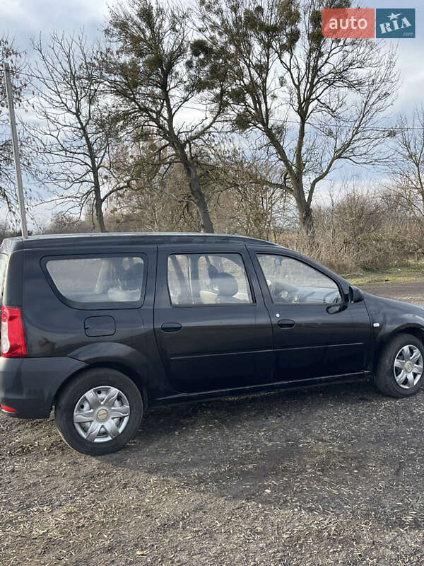 Седан Dacia Logan 2009 в Дубно