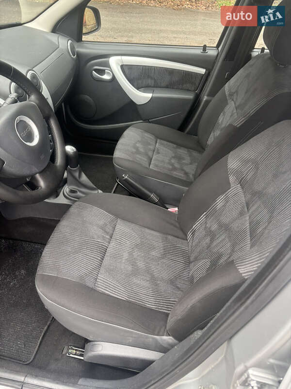 Седан Dacia Logan 2009 в Полтаві фото 11 Седан Dacia Logan 2009 в Полтаві